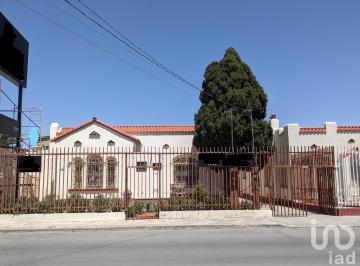 Edificio · 299m² · 8 Recámaras · 4 Estacionamientos · Hotel Boutique con 8 Habitaciones, Terraza, Restaurant, Bar Cd. Juarez Chih