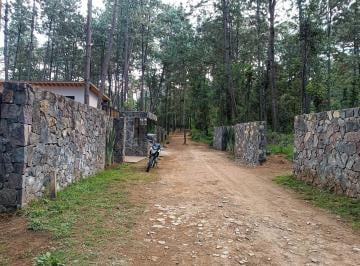 Terreno / Lote · 1250m² · Terreno Escriturado en Venta en Zona Residencial en Avandaro