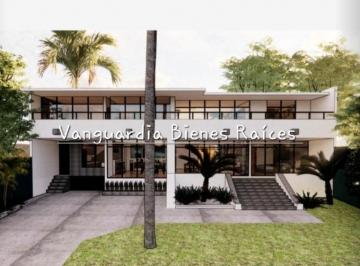 Casa de 6 habitaciones, Cuernavaca · Casa en Venta en Cuernavaca. Zona Dorada
