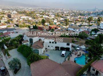 Casa de 5 habitaciones, Ensenada · Casa en Venta con Alberca en Ensenada