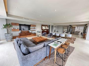 Departamento · 364m² · 4 Recámaras · 4 Estacionamientos · Amplio Hermoso Depto en Country Club