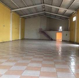 Edificio · 2400m² · 10 Estacionamientos · Bodega en Renta en Toluca Bodega Francisco I. Madero