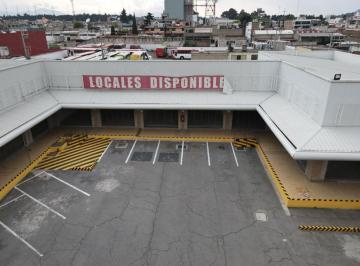 Local comercial · 50m² · 90 Estacionamientos · Local - Isidro Fabela