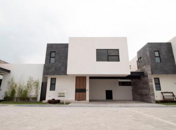 Casa en condominio · 246m² · 3 Recámaras · 2 Estacionamientos · Casa en Condominio - Metepec