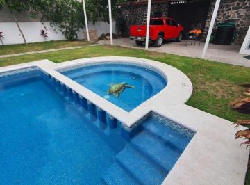 Casa · 414m² · 5 Recámaras · 7 Estacionamientos · Casa en Fraccionamiento en Brisas Temixco - Ari - 958 - Fr