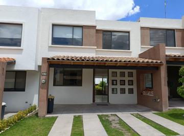 Casa de 2 habitaciones, San Andrés Cholula · Casa en Fraccionamiento Jardines de Las Lomas con Mantenimiento Incluido