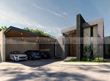 Casa · 307m² · 3 Recámaras · 3 Estacionamientos · Casa en Venta en Santiago