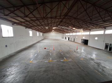 RENTA O VENTA
Flexibilidad para la configuración de espacios
Se puede particiona · Local Y/o Bodega Comercial