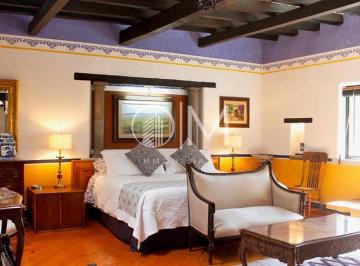 Casa · 900m² · 7 Recámaras · 5 Estacionamientos · Casa en Venta en El Centro de Guanajuato