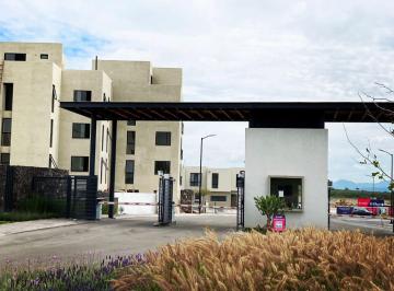 Casa en condominio · 111m² · 3 Recámaras · 2 Estacionamientos · Casa en Venta (Semi Nueva) en Fraccionamiento Alleza Mirador en El Mirador, Querétaro.