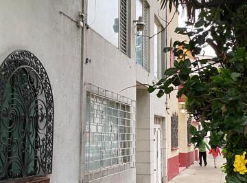 Casa de 4 habitaciones, Benito Juárez · Casa en Venta, de 351 m², en Narvarte, a Cuadras de Plaza Delta y de Las Colonias: Roma y del Valle
