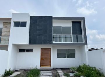 Casa · 150m² · 3 Recámaras · 2 Estacionamientos · Casa en Venta Mirador del Campanario