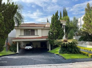 Casa en condominio de 4 habitaciones, Zapopan · Casa en Venta Lomas del Bosque