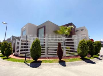 Casa · 481m² · 4 Recámaras · 3 Estacionamientos · Casa, en Venta en Lomas Verdes 6a Sección, Naucalpan, Edomex.