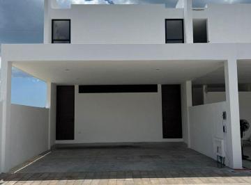 Casa en condominio · 190m² · 2 Recámaras · 2 Estacionamientos · Casa en Venta en Merida, Privada Xcanatun, Zona Norte Yucatan