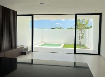 Casa en condominio · 190m² · 2 Recámaras · 2 Estacionamientos · Casa en Venta Merida, Privada Xcanatun, Al Norte de La Ciudad