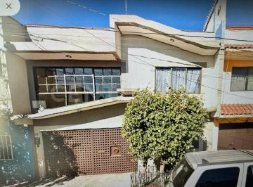 Casa · 285m² · 3 Recámaras · 2 Estacionamientos · Casa en Venta Al Oriente de La Ciudad, Nezahualcoyotl