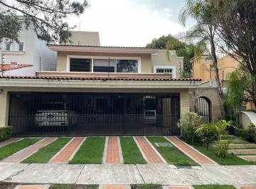 Casa de 3 habitaciones, Zapopan · Casa en Venta en Bugambilias Seccion Villas Col. Bugambilias, Zapopan, Jalisco