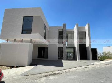 Casa de 3 habitaciones, Monterrey · Casa en Venta en Monterrey