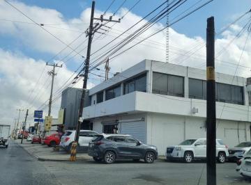 Edificio en venta de 2 plantas con preparacion para tercer piso, la primer plant · Edificio en Venta en Isidro Lopez