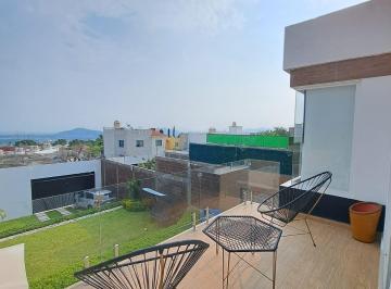 Casa de 4 habitaciones, Cuernavaca · Casa en Venta en Zona de Clima Calido