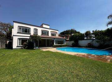 Casa de 5 habitaciones, Jiutepec · Sumiya Cuernavaca Casa en Privada con Alberca en Venta