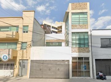 Casa · 270m² · 4 Recámaras · 2 Estacionamientos · Casa en Venta en La Colonia Napoles, Remate Bancario
