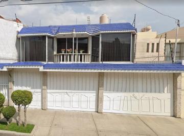 Casa · 300m² · 4 Recámaras · Casa Enorme en Lindavista, Ciudad de México. Remate Bancario.