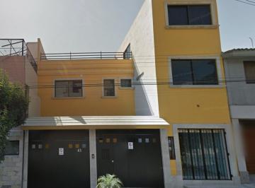 Casa · 110m² · 3 Recámaras · 1 Estacionamiento · Casa en Venta en La Alcaldia Benito Juarez, Remate Bancario
