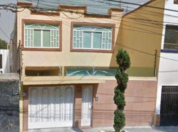Casa · 154m² · 3 Recámaras · 1 Estacionamiento · Casa en Portales, Gran Plusvalía, Remate Bancario.