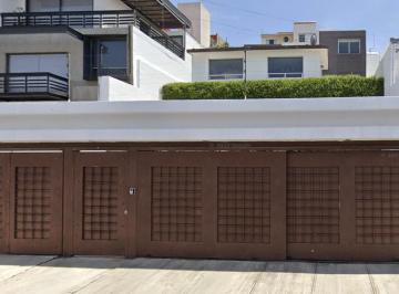 Casa · 380m² · 4 Recámaras · 3 Estacionamientos · ¡Casa en Las Arboledas, Remate Bancario!