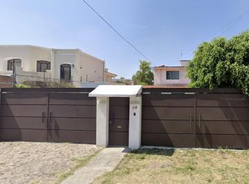 Casa · 600m² · 5 Recámaras · 3 Estacionamientos · Casa en Jurica, Querétaro de 5 Recamaras, Gran Remate