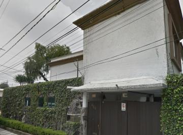 Casa · 800m² · 6 Recámaras · 3 Estacionamientos · Casa Enorme en Jardines del Pedregal, Alvaro Obregon, en Remate