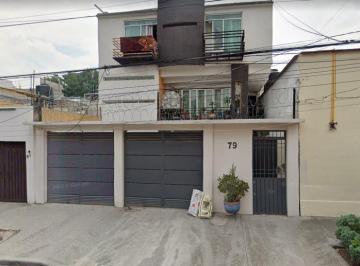 Casa · 270m² · 4 Recámaras · 2 Estacionamientos · Casa en Remate Bancario, Azcapotzalco