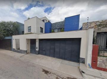 Casa · 481m² · 4 Recámaras · 2 Estacionamientos · Casa en La Lejona, San Miguel Allende, Gran Oportunidad en Remate