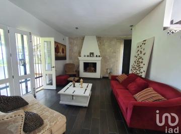 Casa · 393m² · 3 Recámaras · 20 Estacionamientos · Casa en Venta en Ixhuacán de Los Reyes, Veracruz de Ignacio de La Llave