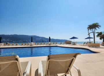 Departamento · 175m² · 3 Recámaras · 1 Estacionamiento · Departamento Sobre Playa y Av Costera
