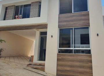 Casa · 165m² · 3 Recámaras · 2 Estacionamientos · Casa en Venta en Xalapa, Veracruz.