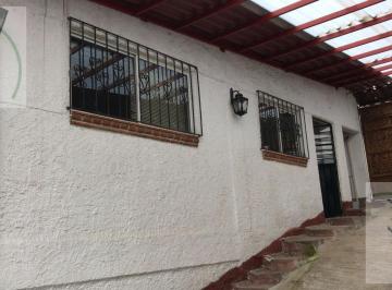 Casa · 374m² · 4 Recámaras · 4 Estacionamientos · Casa - Zentlapatl