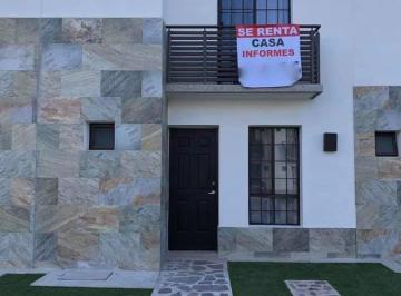 Casa · 110m² · 2 Recámaras · 2 Estacionamientos · Renta Casa en Bosques del Dorado