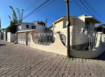 Casa · 198m² · 3 Recámaras · 1 Estacionamiento · Casa Tres Recamaras