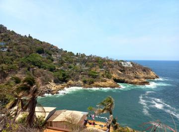 Casa de 3 habitaciones, Acapulco de Juárez · Venta de Casa con Terreno y Acceso Al Mar en La Quebrada, Acapulco