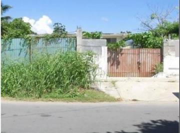 Terreno / Lote , Chetumal · Terreno en Venta con Construccion