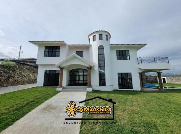 Casa de 4 habitaciones, Yautepec · Casa en Venta en El Fraccionamiento Real de Oaxtepec (Olc - 4167)