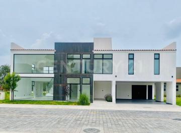 Casa · 366m² · 3 Recámaras · 2 Estacionamientos · Casa en Condomino en Santa María, San Mateo Atenco, Edo. México