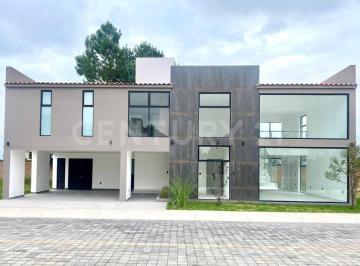 Casa · 360m² · 3 Recámaras · 2 Estacionamientos · Casa en Condomino en Santa María, San Mateo Atenco, Edo. México