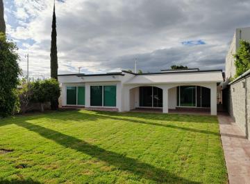 Casa de 4 habitaciones, Querétaro · Amplia Exclusiva Residencia un Piso Amplio Jardin