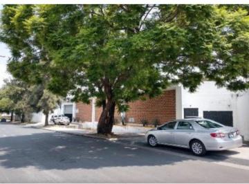 Bodega comercial de 1 habitación, Tlajomulco de Zúñiga · Bodega en Venta en Bosques de Santa Anita Cerca de Lopez Mateos