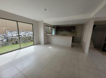 Casa de 3 habitaciones, Orizaba · Casa en Venta en Orizaba, Ver 140 m² Superficie de Terreno, 3 Recámaras Residencial Predeña.