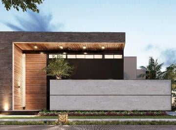 Casa · 558m² · 4 Recámaras · 8 Estacionamientos · Casa en Yucatán Country Club